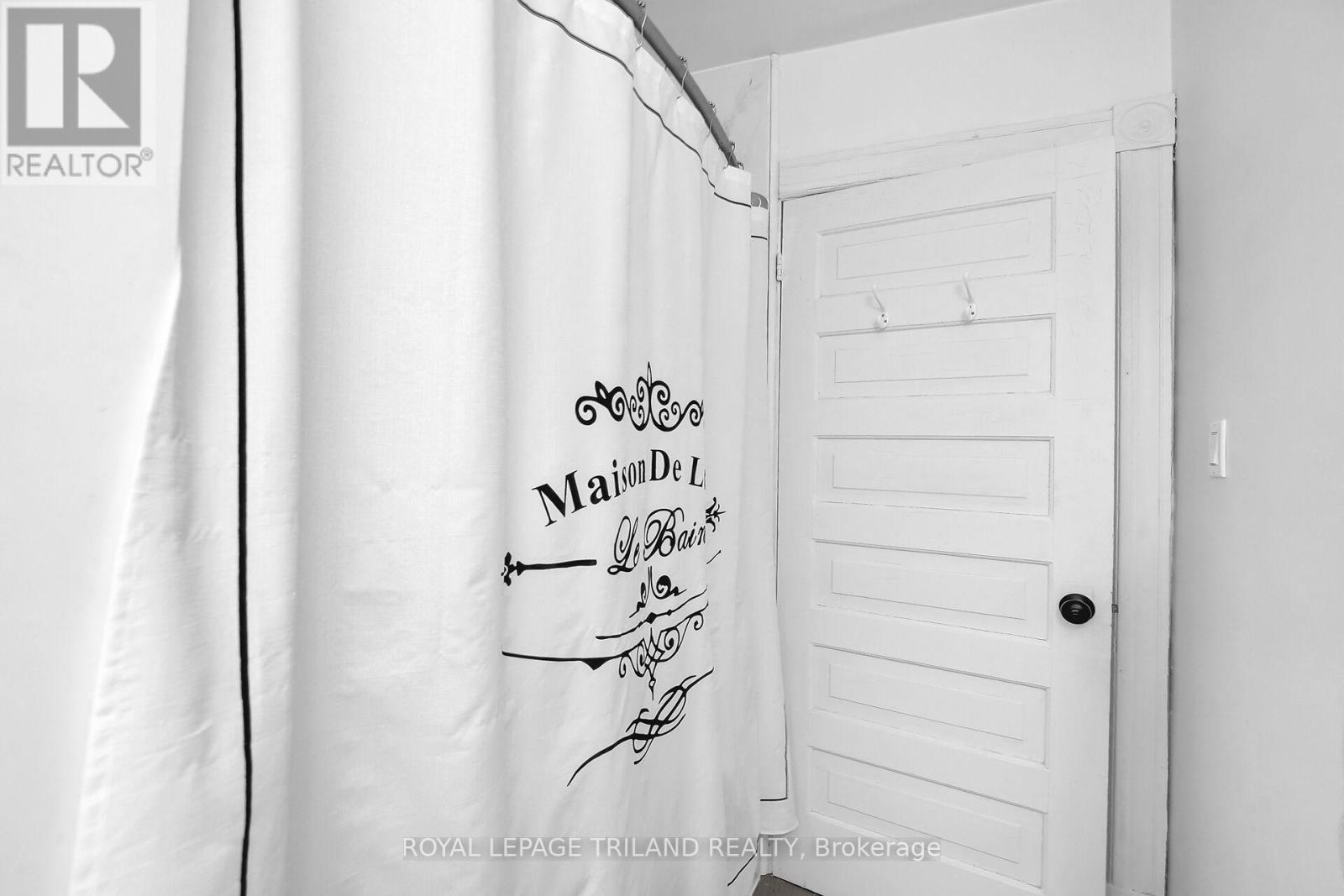 86 Kains Street, St. Thomas, ON - Indoor Photo Showing Other Room