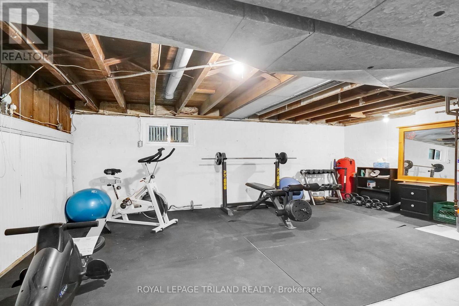 86 Kains Street, St. Thomas, ON - Indoor Photo Showing Basement
