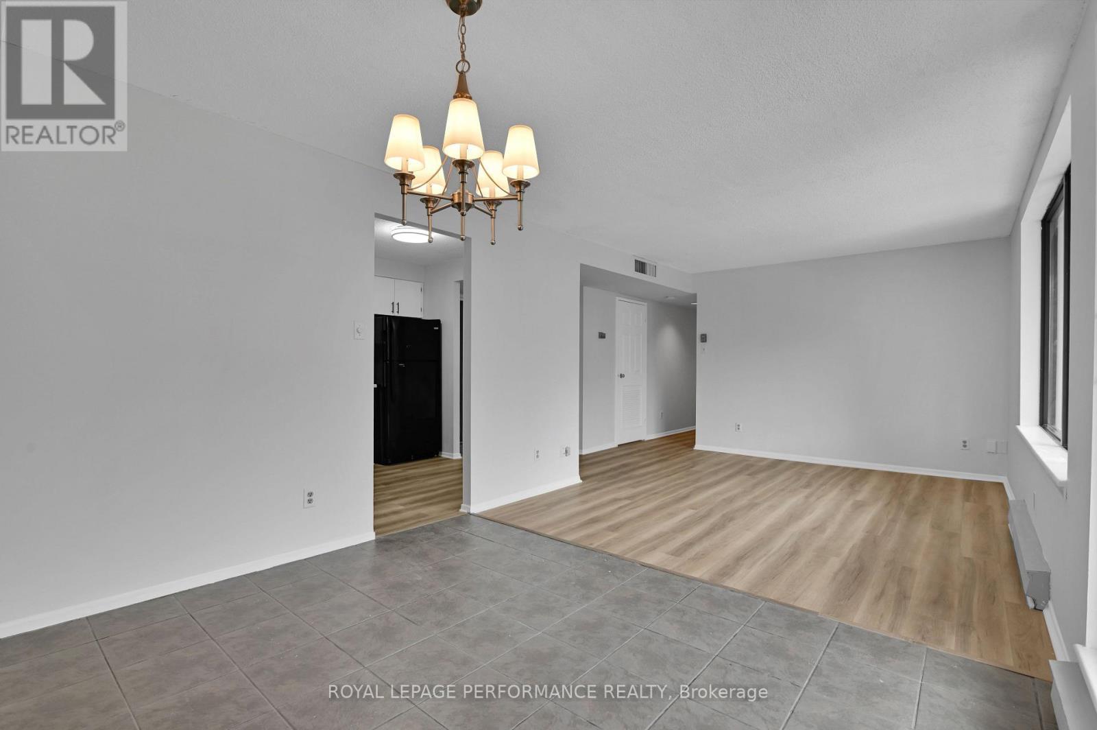 1701 - 470 Laurier Avenue W, Ottawa, ON - Indoor Photo Showing Other Room