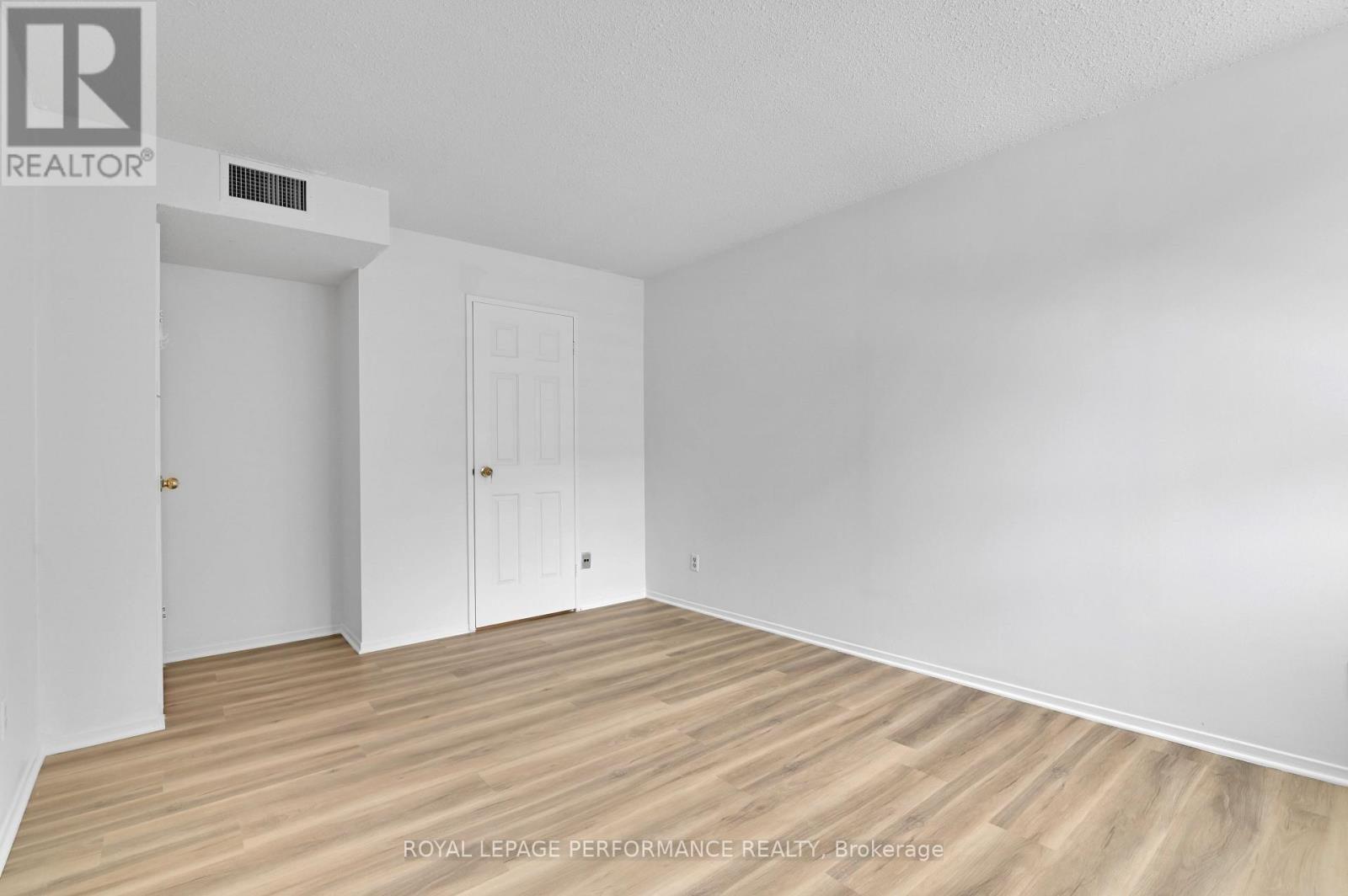 1701 - 470 Laurier Avenue W, Ottawa, ON - Indoor Photo Showing Other Room