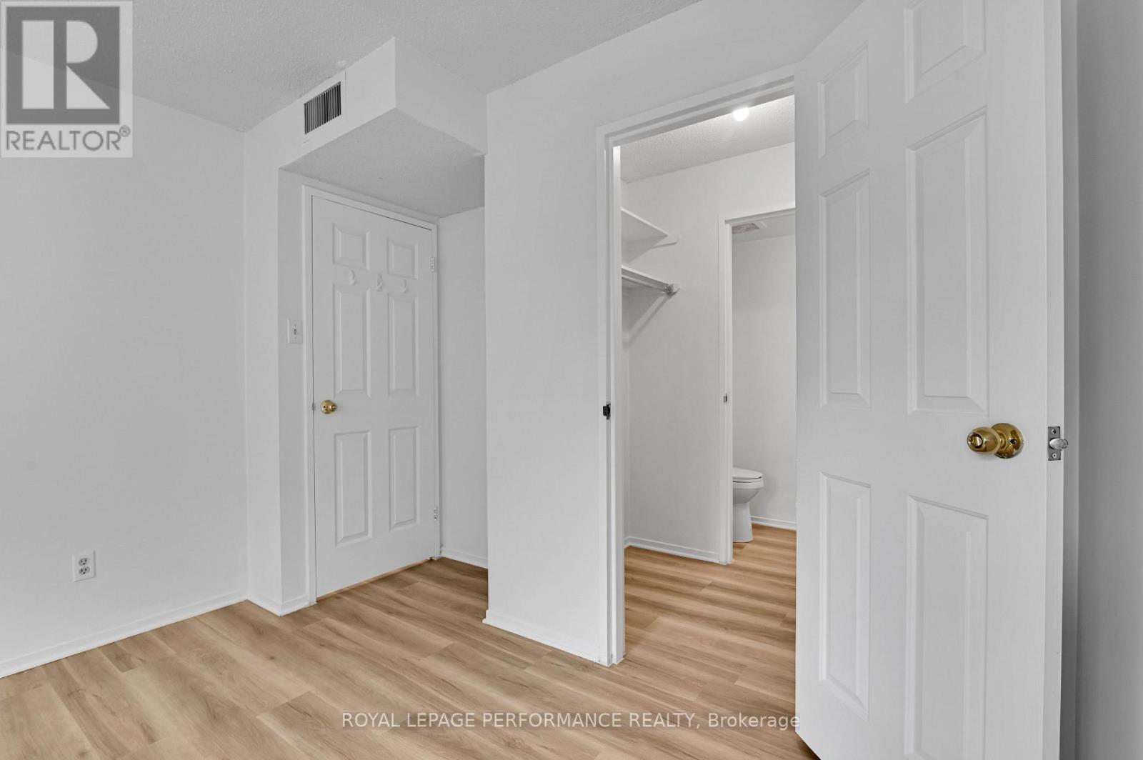 1701 - 470 Laurier Avenue W, Ottawa, ON - Indoor Photo Showing Other Room