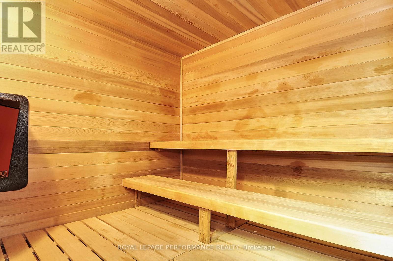 1701 - 470 Laurier Avenue W, Ottawa, ON - Indoor Photo Showing Other Room