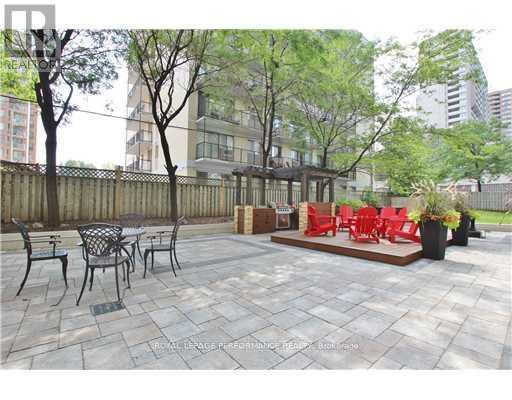 1701 - 470 Laurier Avenue W, Ottawa, ON - Outdoor