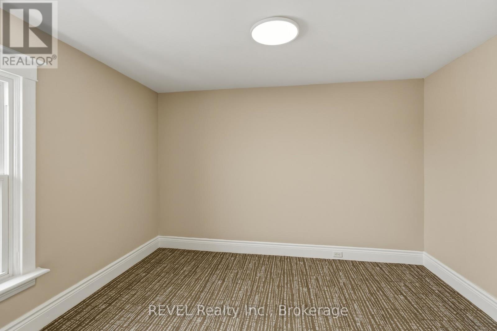 184 Queenston Street, St. Catharines (E. Chester), ON - Indoor Photo Showing Other Room