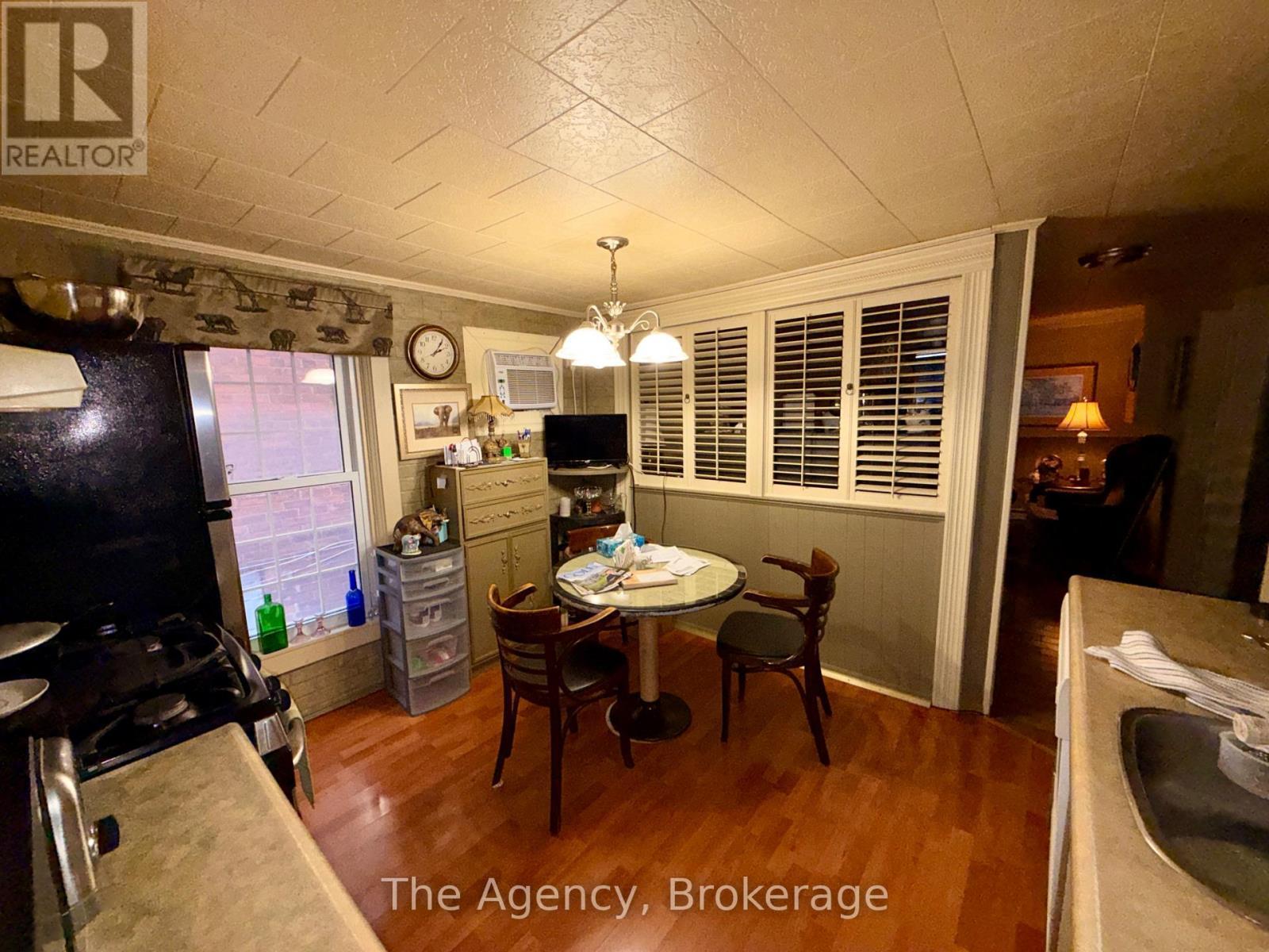 484 East Main Street, Welland (Welland Downtown), ON - Indoor