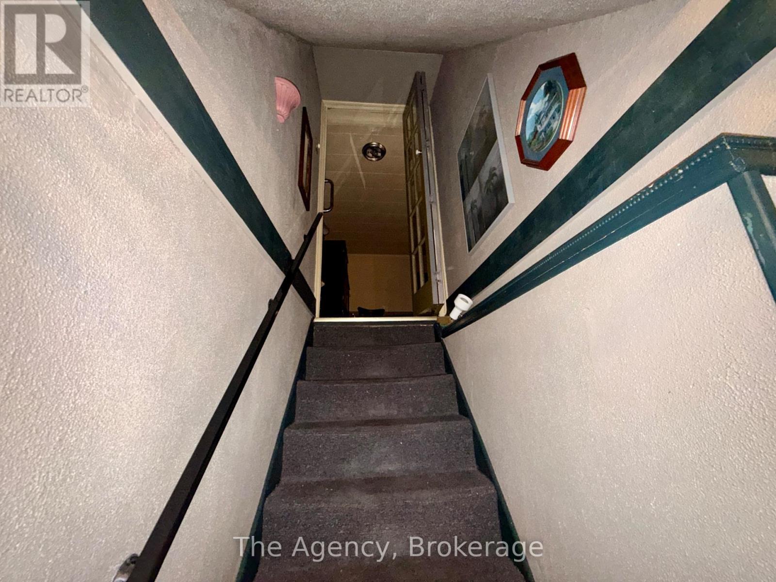 484 East Main Street, Welland (Welland Downtown), ON - Indoor Photo Showing Other Room