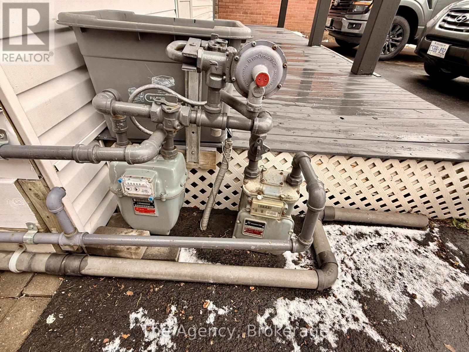 484 East Main Street, Welland (Welland Downtown), ON - Outdoor