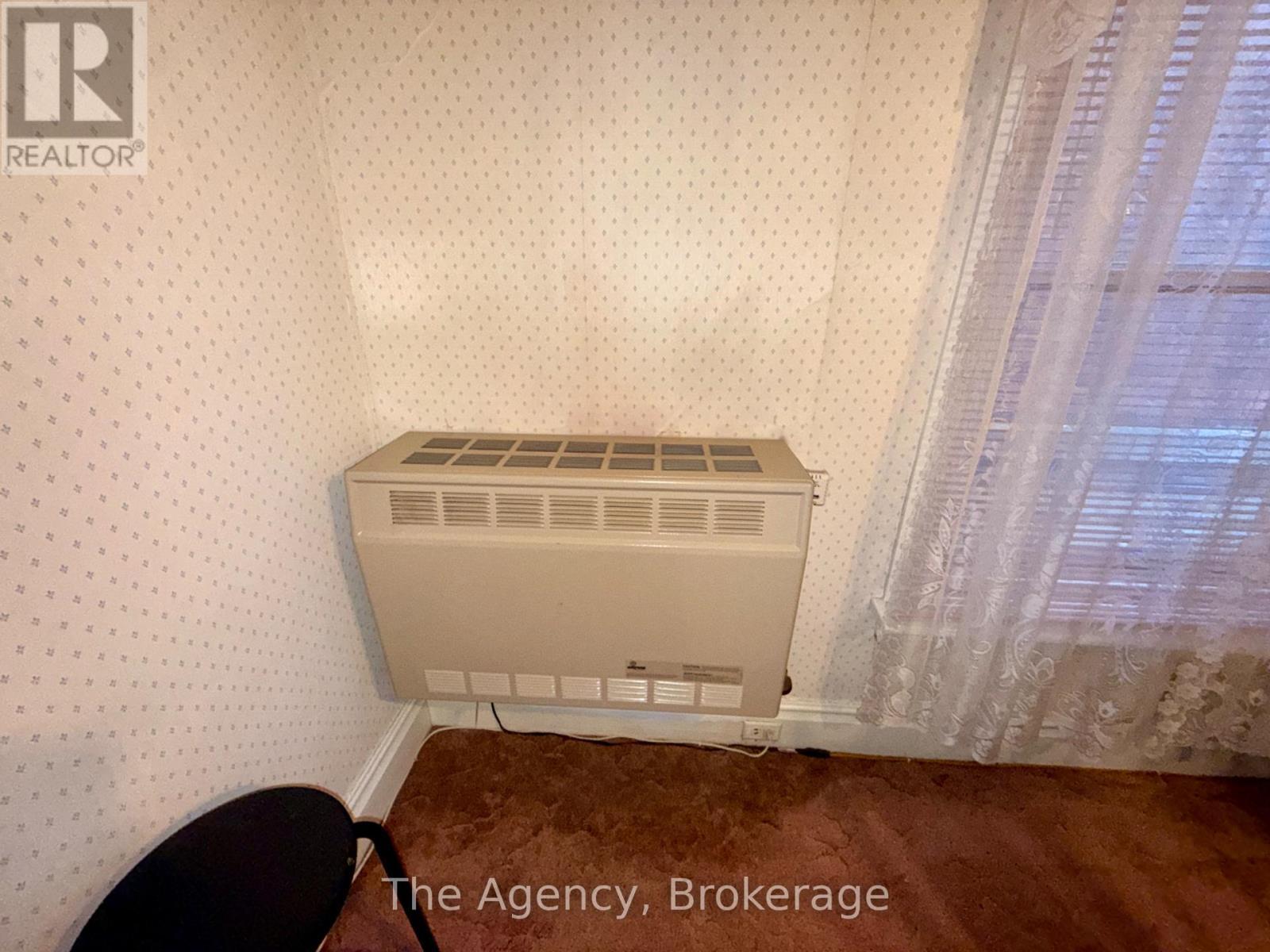 484 East Main Street, Welland (Welland Downtown), ON - Indoor Photo Showing Other Room