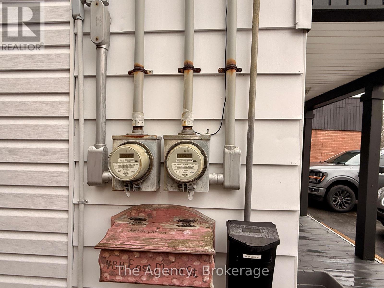 484 East Main Street, Welland (Welland Downtown), ON - Outdoor