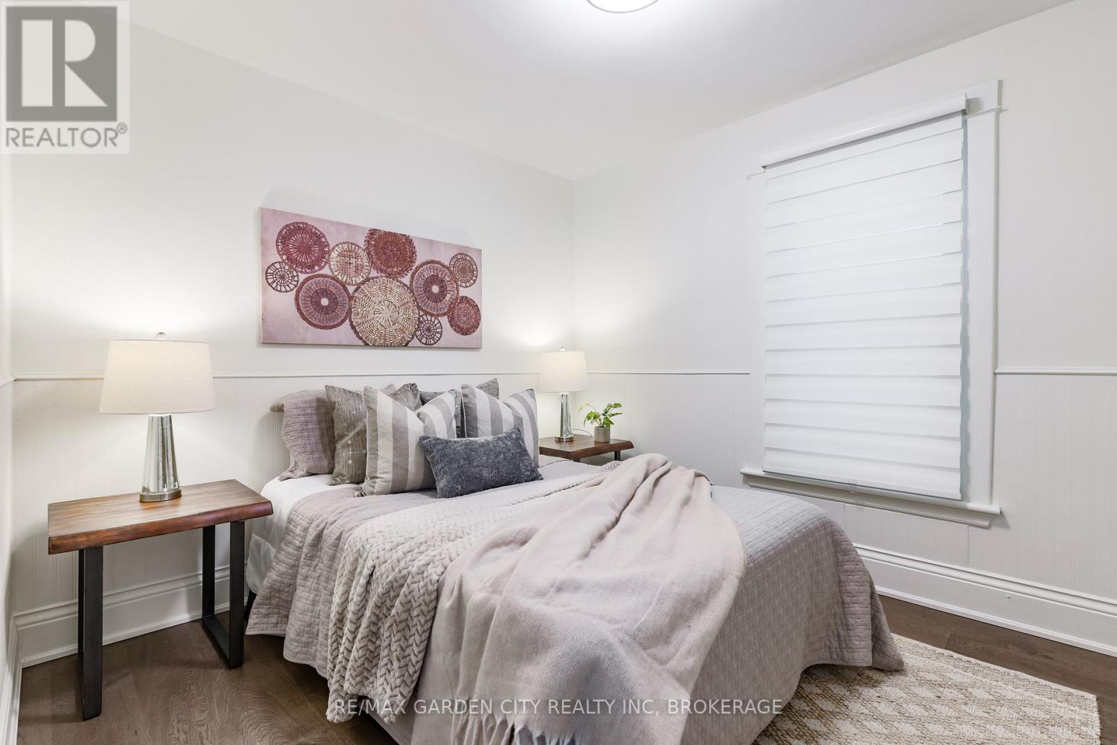 254 St Clair Boulevard, Hamilton (St. Clair), ON - Indoor Photo Showing Bedroom