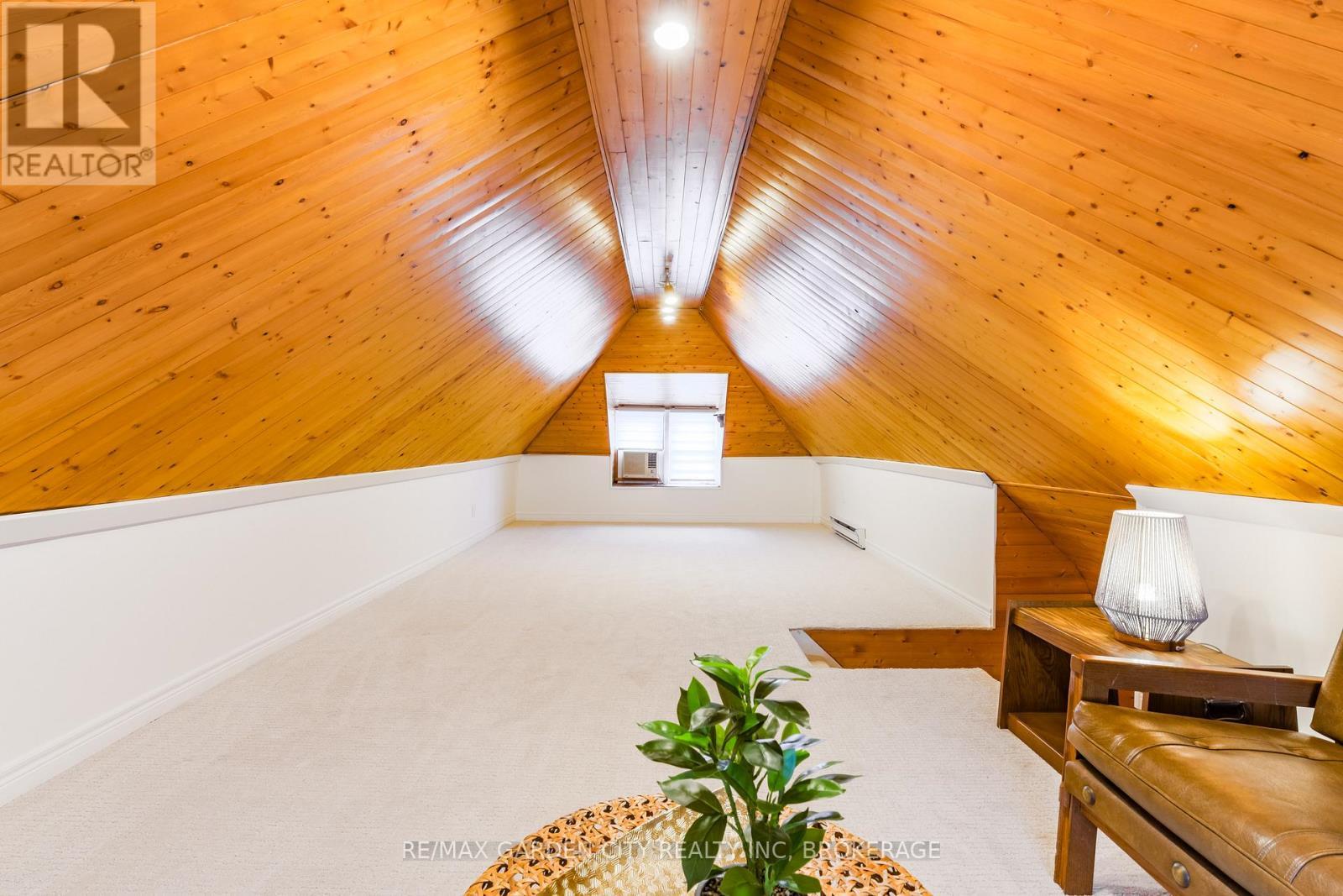 254 St Clair Boulevard, Hamilton (St. Clair), ON - Indoor Photo Showing Other Room