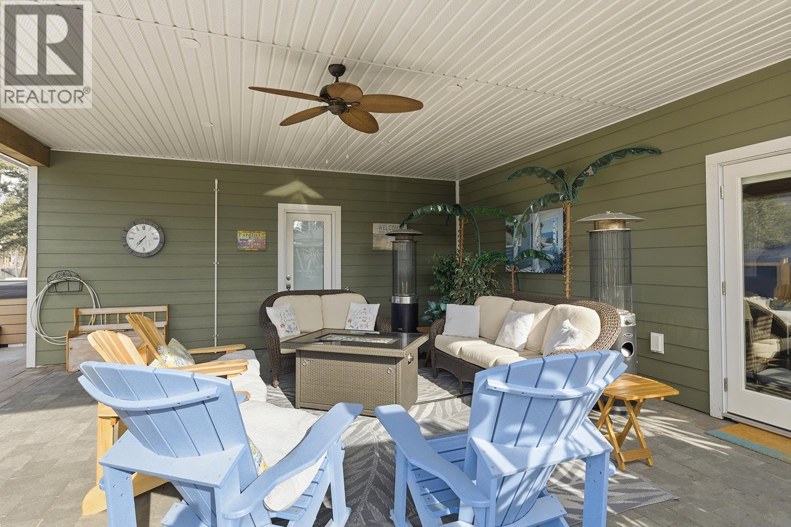 7145 Dunwaters Road, Kelowna, BC - Outdoor With Deck Patio Veranda With Exterior