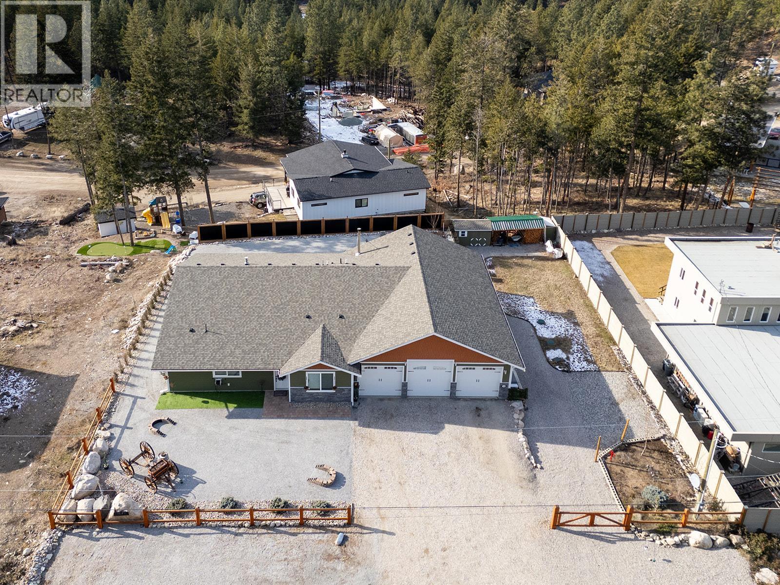 7145 Dunwaters Road, Kelowna, BC - Outdoor