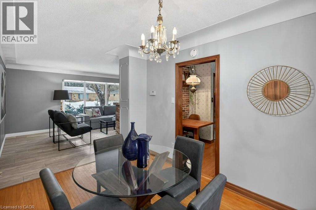 324 Woodworth Drive W, Ancaster, ON - Indoor Photo Showing Dining Room