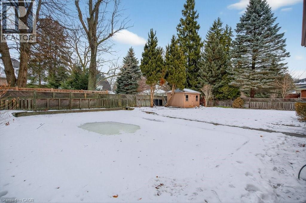 324 Woodworth Drive W, Ancaster, ON - Outdoor