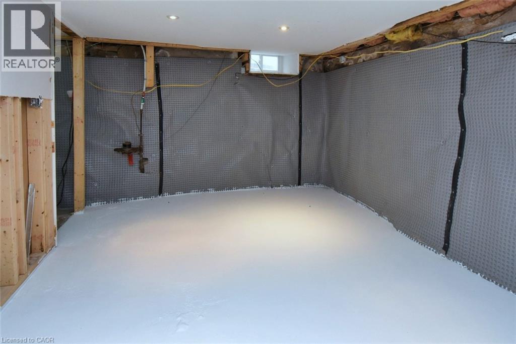 113 Steven Street, Hamilton, ON - Indoor Photo Showing Basement