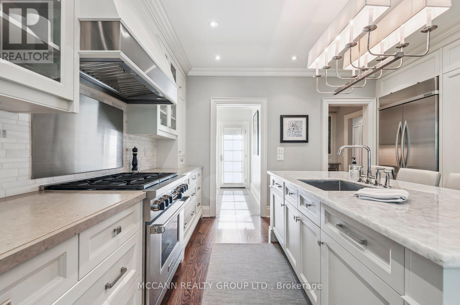 45 Lascelles Boulevard, Toronto, ON - Indoor Photo Showing Kitchen With Upgraded Kitchen