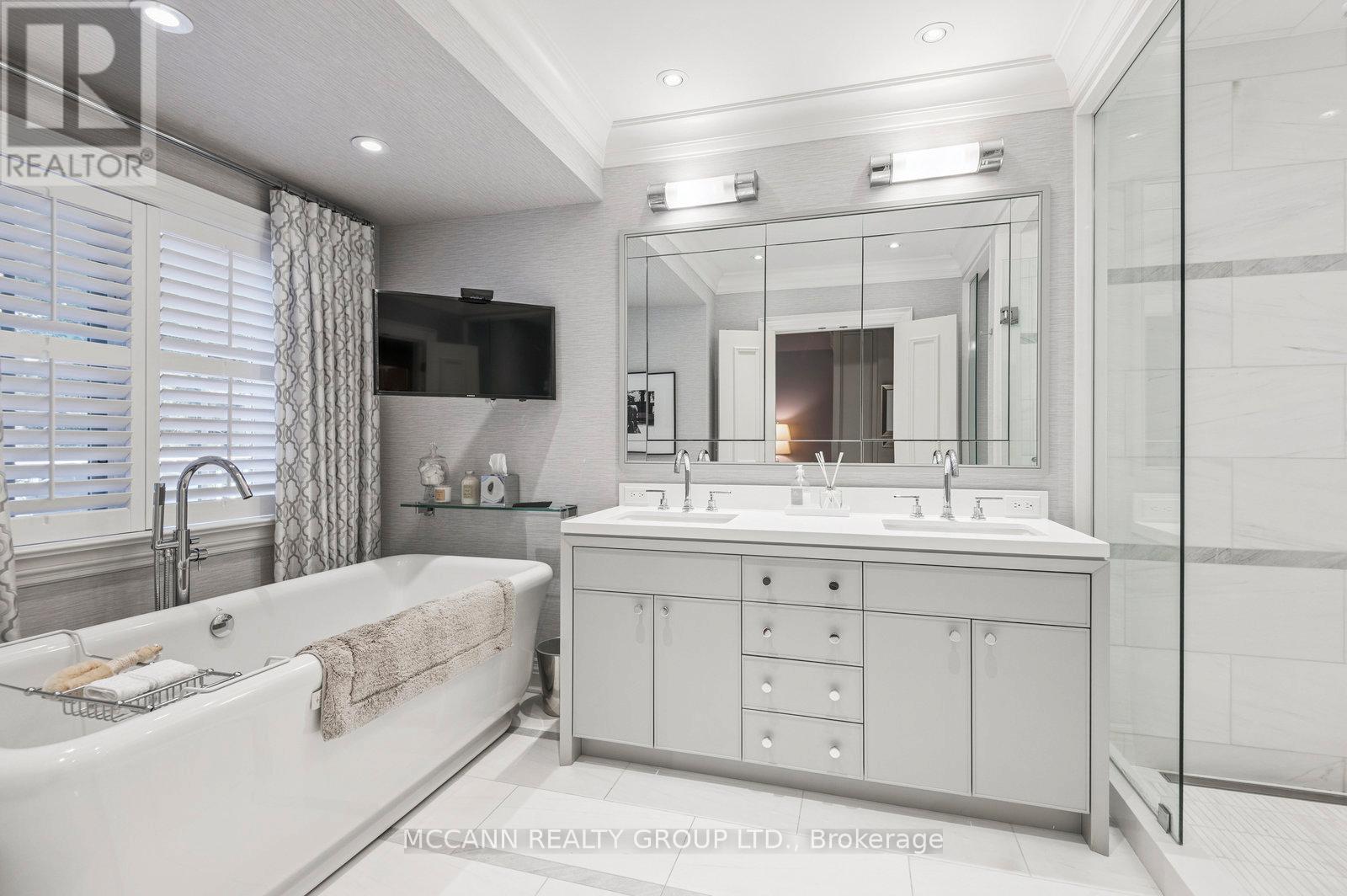 45 Lascelles Boulevard, Toronto, ON - Indoor Photo Showing Bathroom
