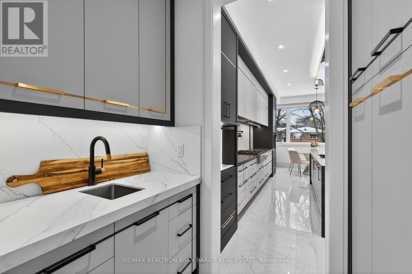 164 Norton Avenue, Toronto, ON - Indoor Photo Showing Kitchen