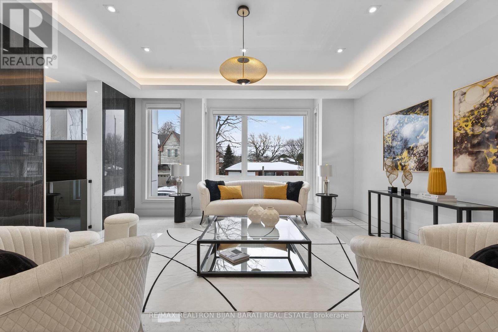 164 Norton Avenue, Toronto, ON - Indoor Photo Showing Living Room