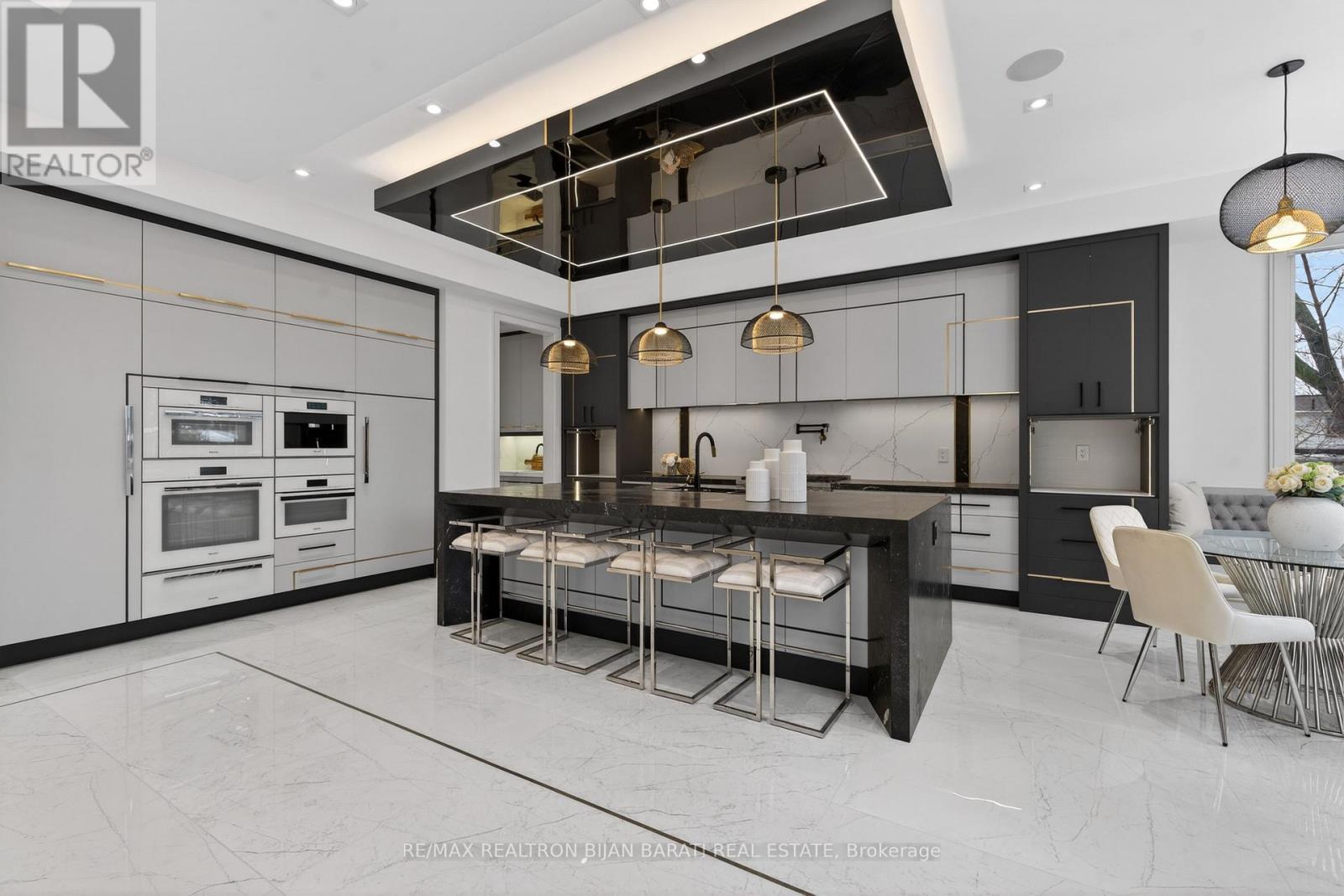 164 Norton Avenue, Toronto, ON - Indoor