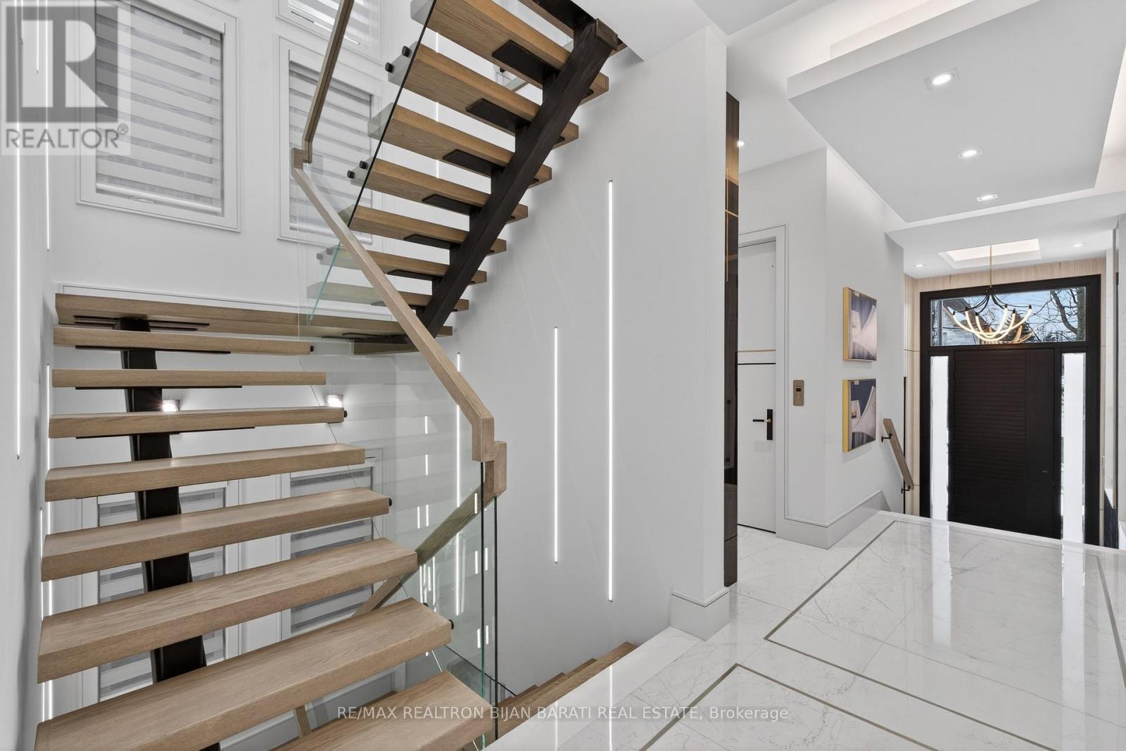 164 Norton Avenue, Toronto, ON - Indoor Photo Showing Other Room