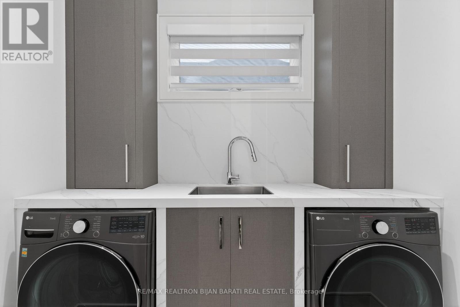 164 Norton Avenue, Toronto, ON - Indoor Photo Showing Laundry Room