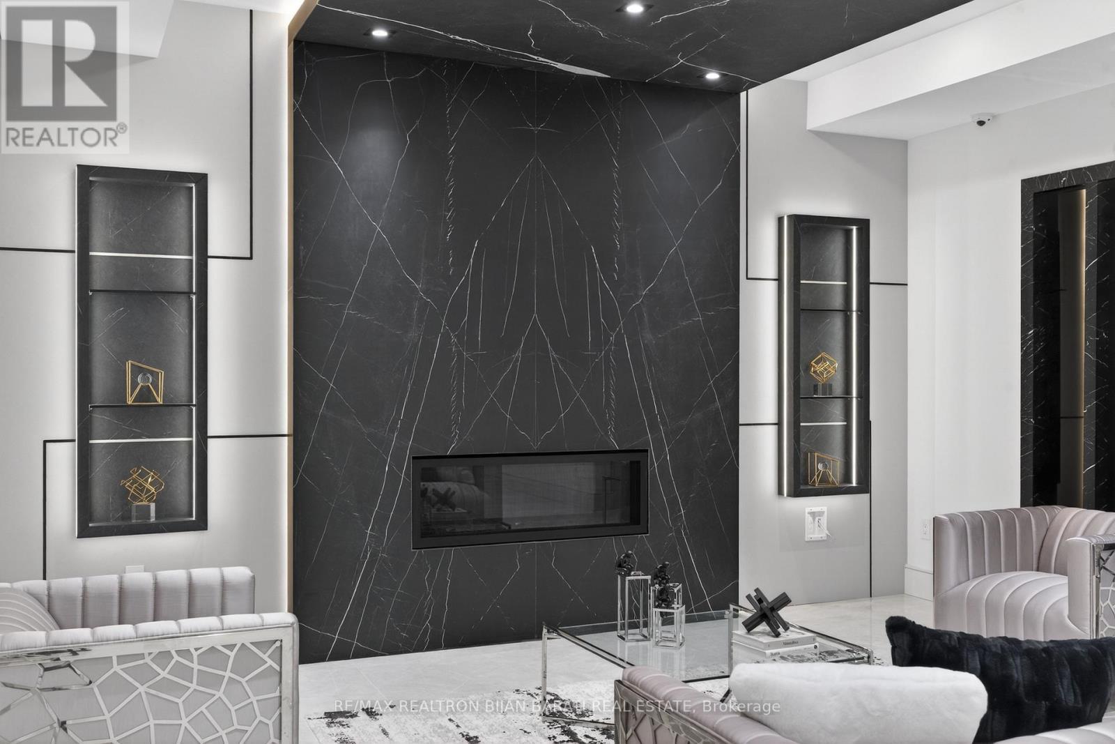 164 Norton Avenue, Toronto, ON - Indoor Photo Showing Other Room