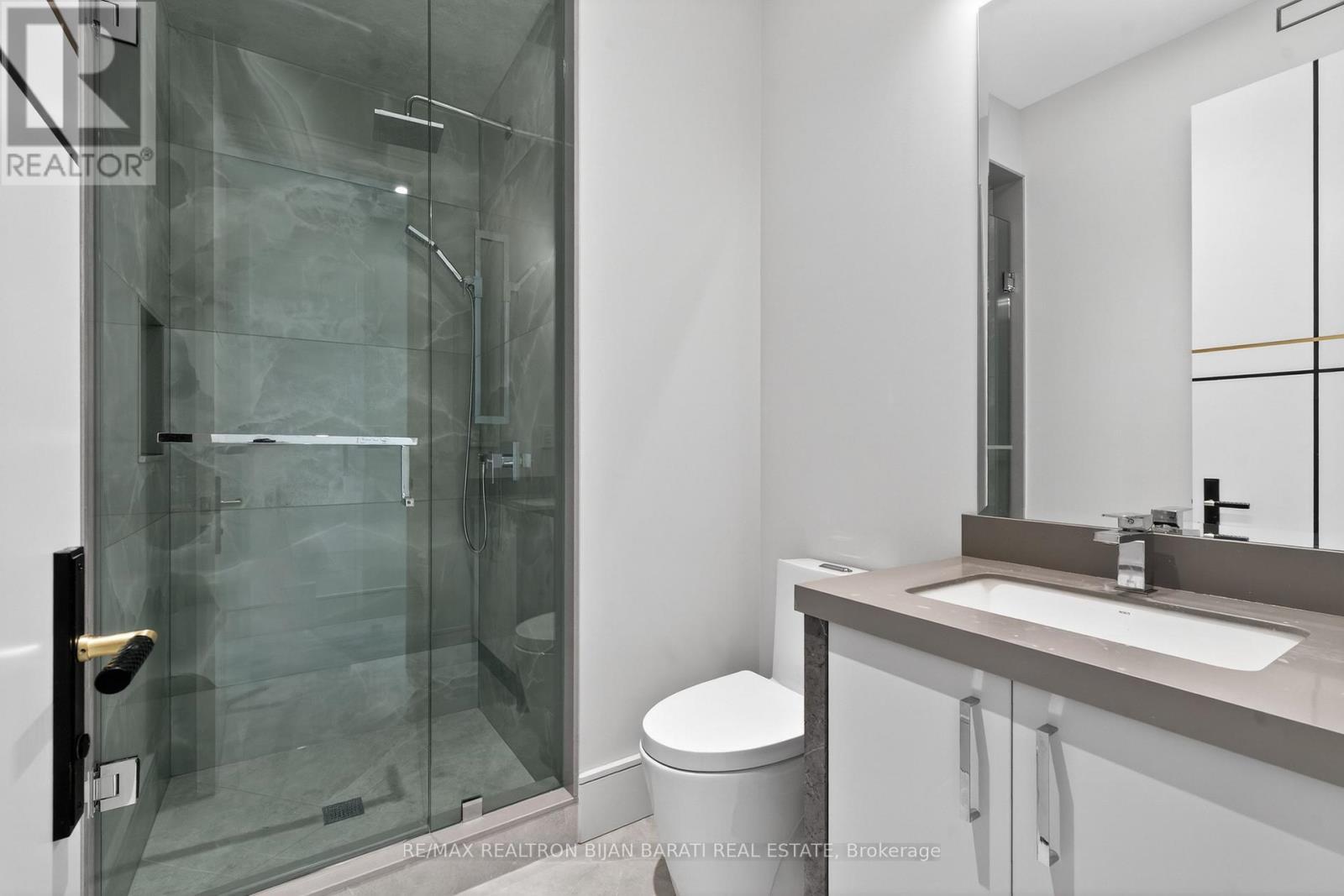 164 Norton Avenue, Toronto, ON - Indoor Photo Showing Bathroom