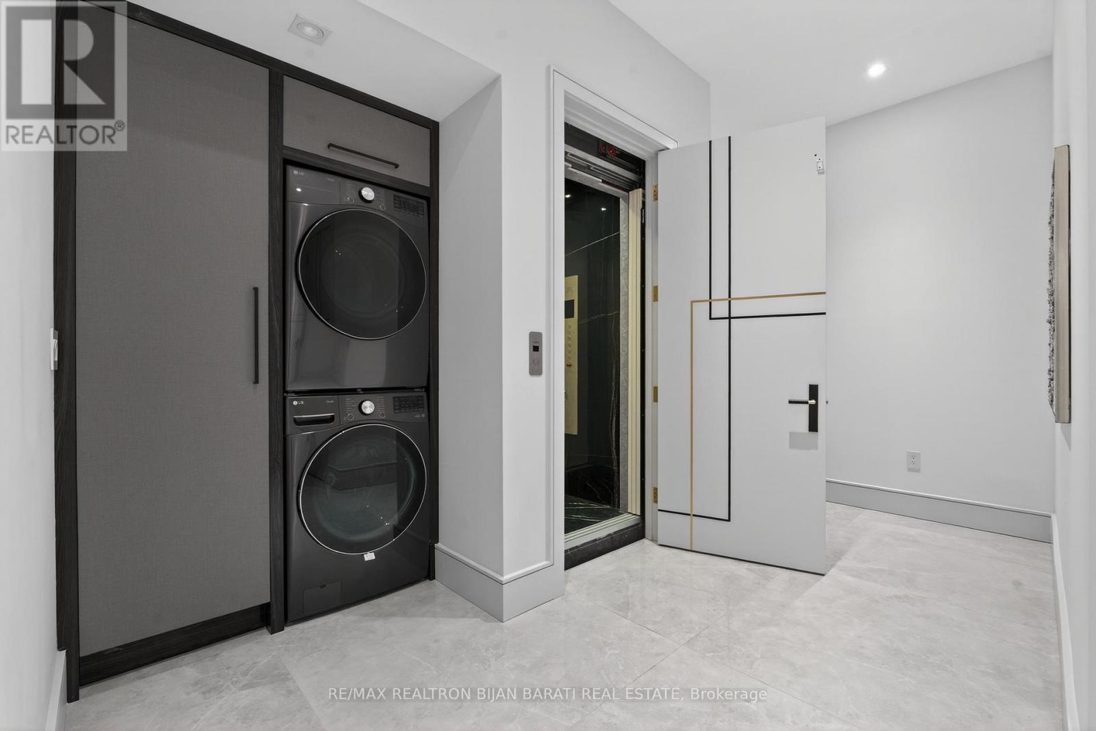 164 Norton Avenue, Toronto, ON - Indoor Photo Showing Laundry Room