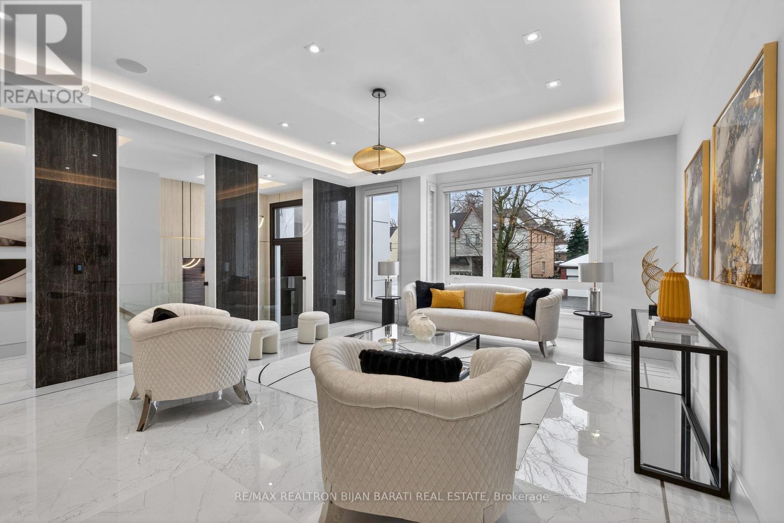 164 Norton Avenue, Toronto, ON - Indoor