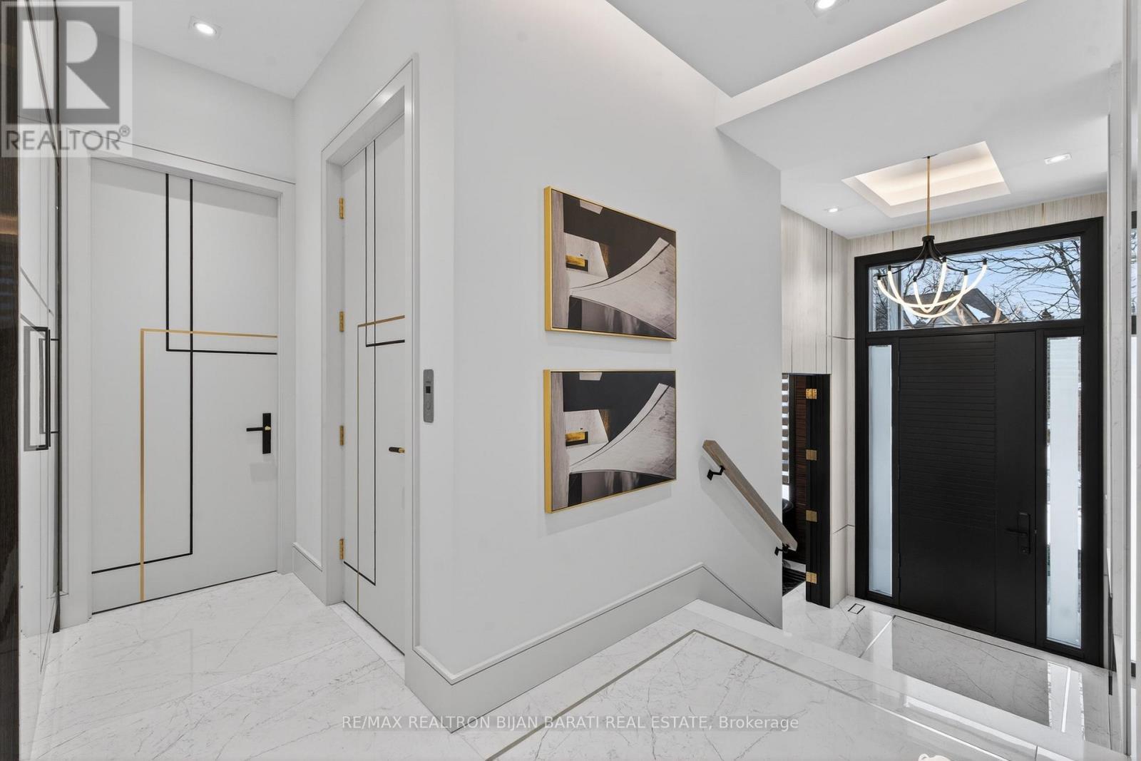 164 Norton Avenue, Toronto, ON - Indoor Photo Showing Other Room