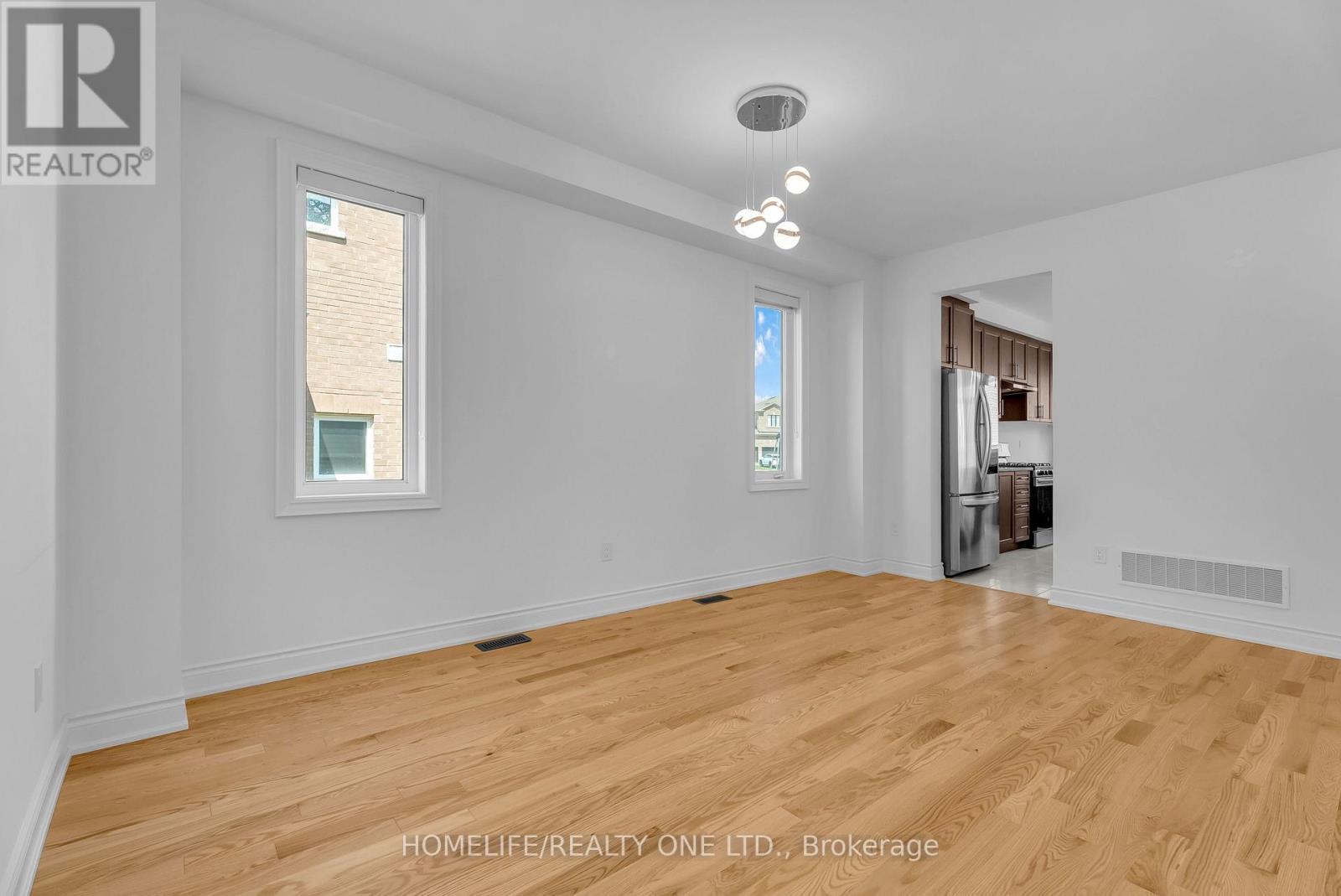 47 Autumn Drive, Wasaga Beach, ON - Indoor Photo Showing Other Room