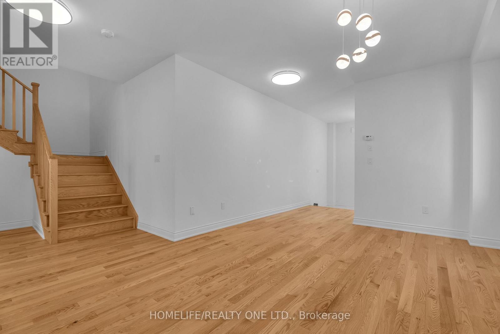 47 Autumn Drive, Wasaga Beach, ON - Indoor Photo Showing Other Room