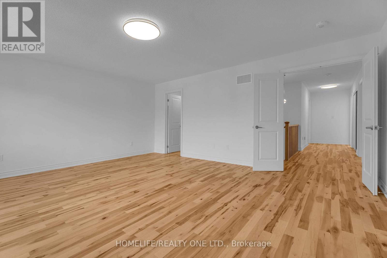 47 Autumn Drive, Wasaga Beach, ON - Indoor Photo Showing Other Room