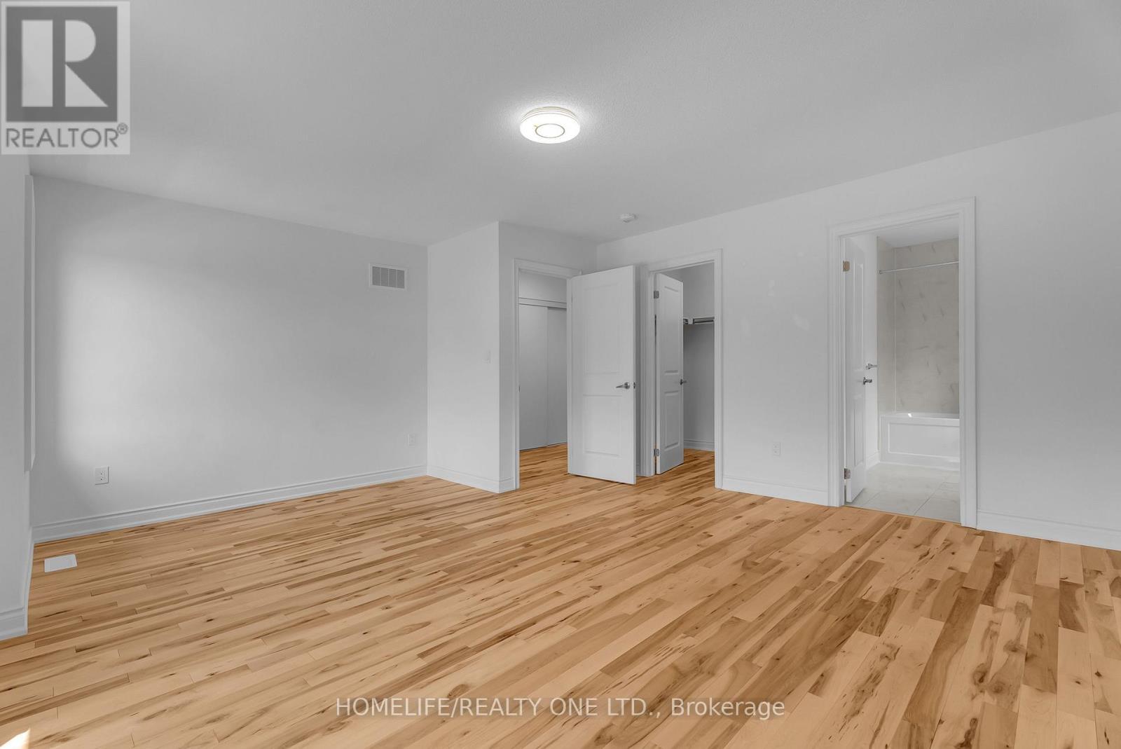 47 Autumn Drive, Wasaga Beach, ON - Indoor Photo Showing Other Room