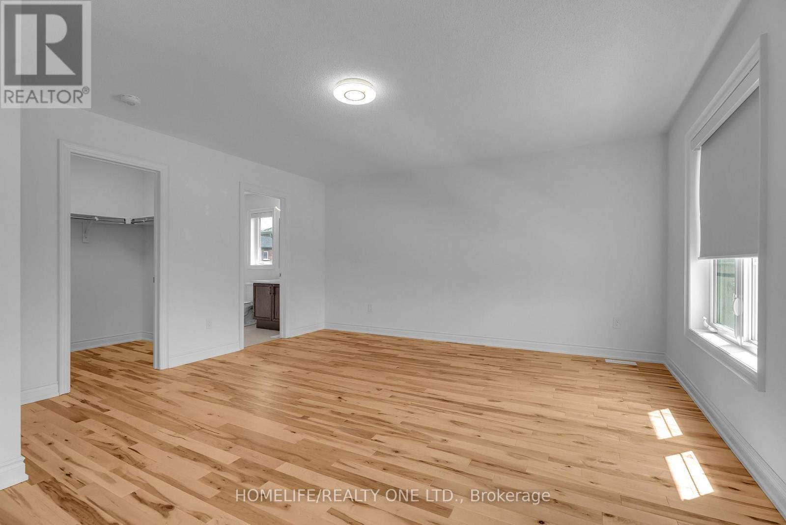 47 Autumn Drive, Wasaga Beach, ON - Indoor Photo Showing Other Room