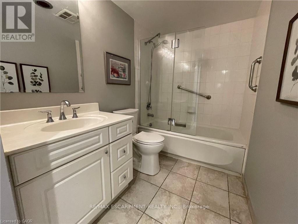 1508 - 2155 Burnhamthorpe Road W, Mississauga, ON - Indoor Photo Showing Bathroom