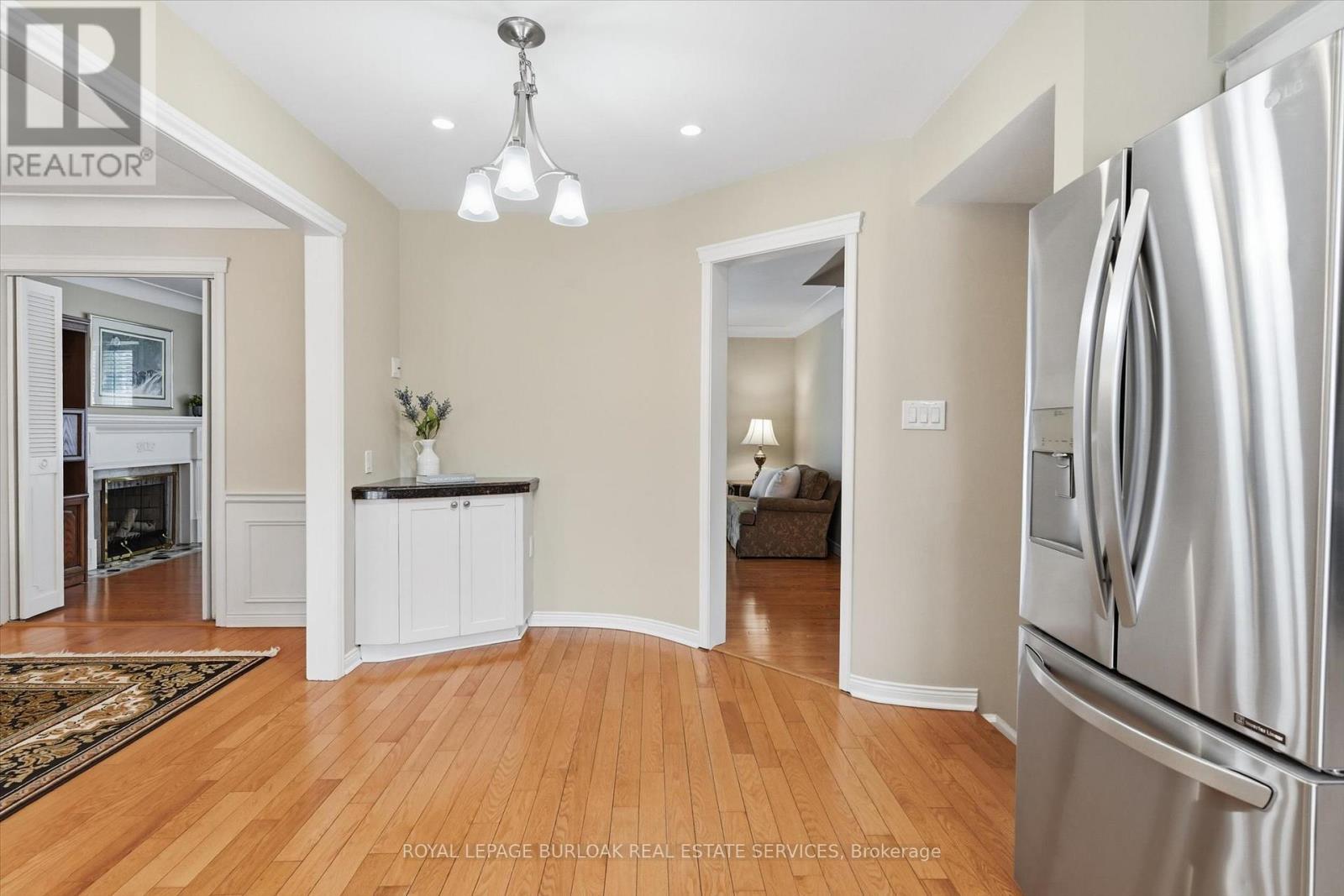 311 Glen Afton Drive, Burlington, ON - Indoor Photo Showing Other Room