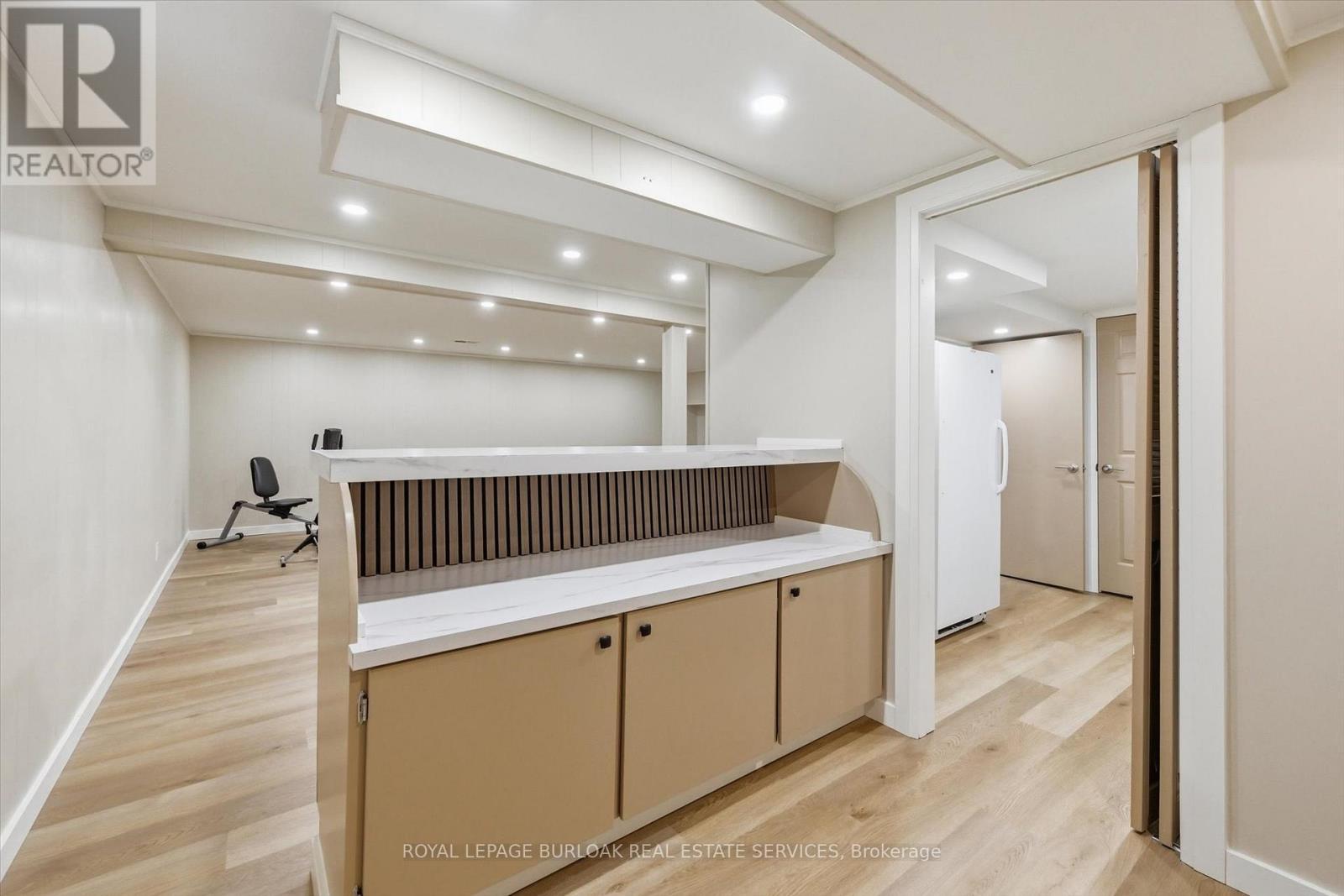 311 Glen Afton Drive, Burlington, ON - Indoor Photo Showing Other Room