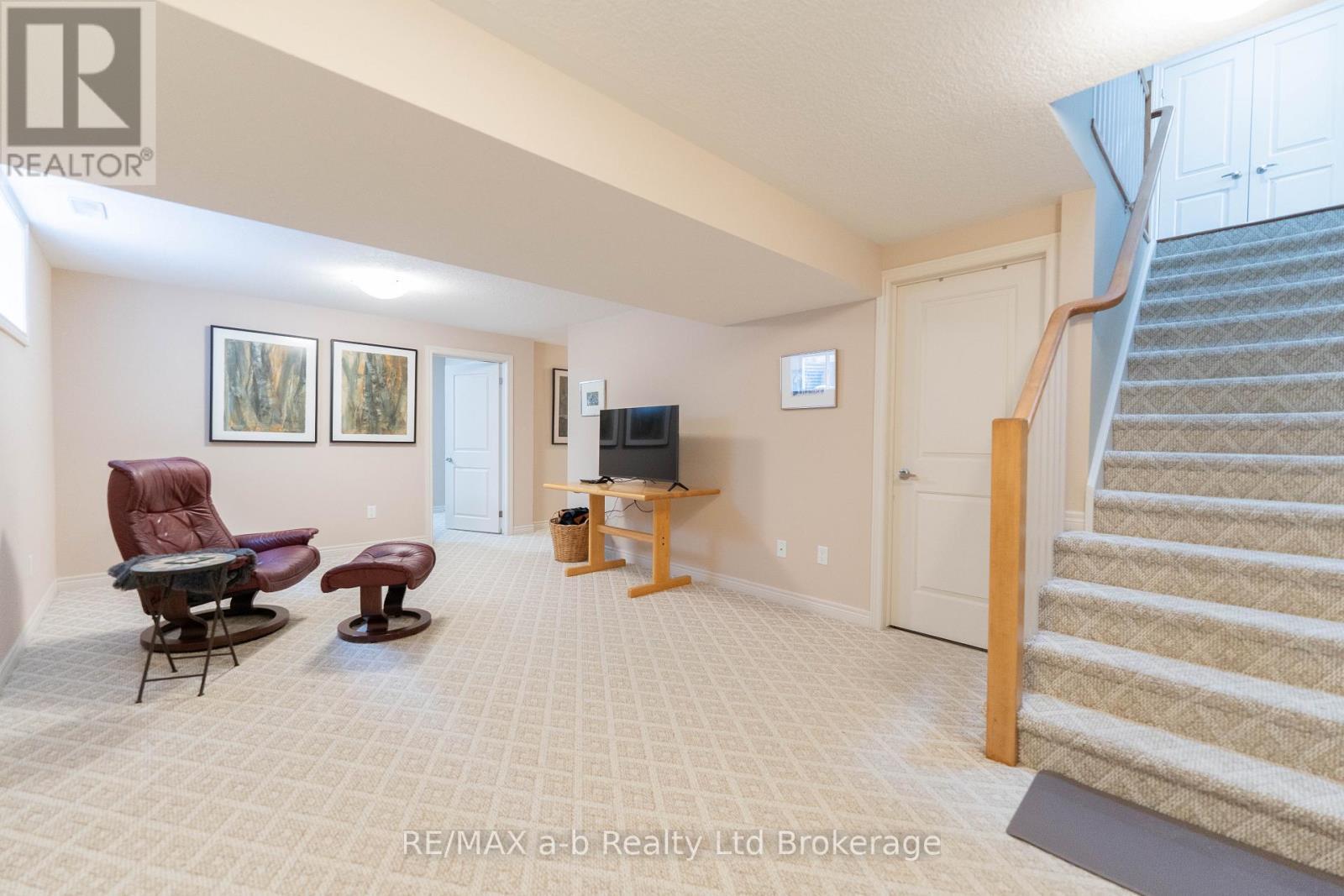 Recreation Room - 11 Hollier Drive, Tillsonburg, ON - Indoor Photo Showing Other Room