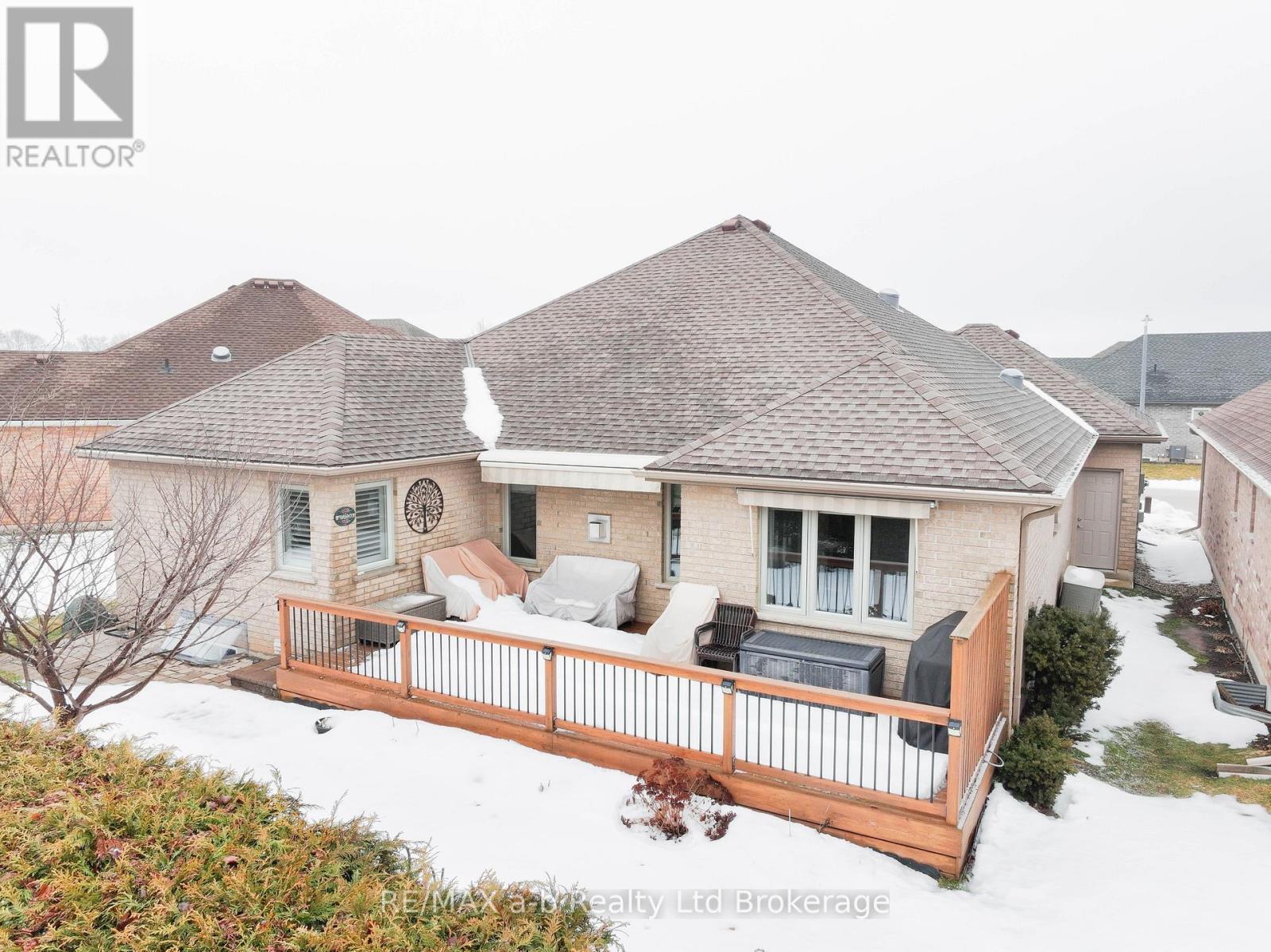 Rear View - 11 Hollier Drive, Tillsonburg, ON - Outdoor With Deck Patio Veranda