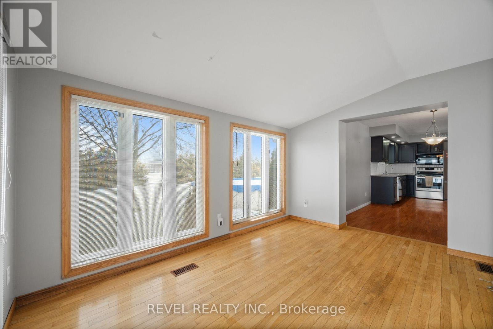 895203 Oxford 3, Blandford-Blenheim, ON - Indoor Photo Showing Other Room