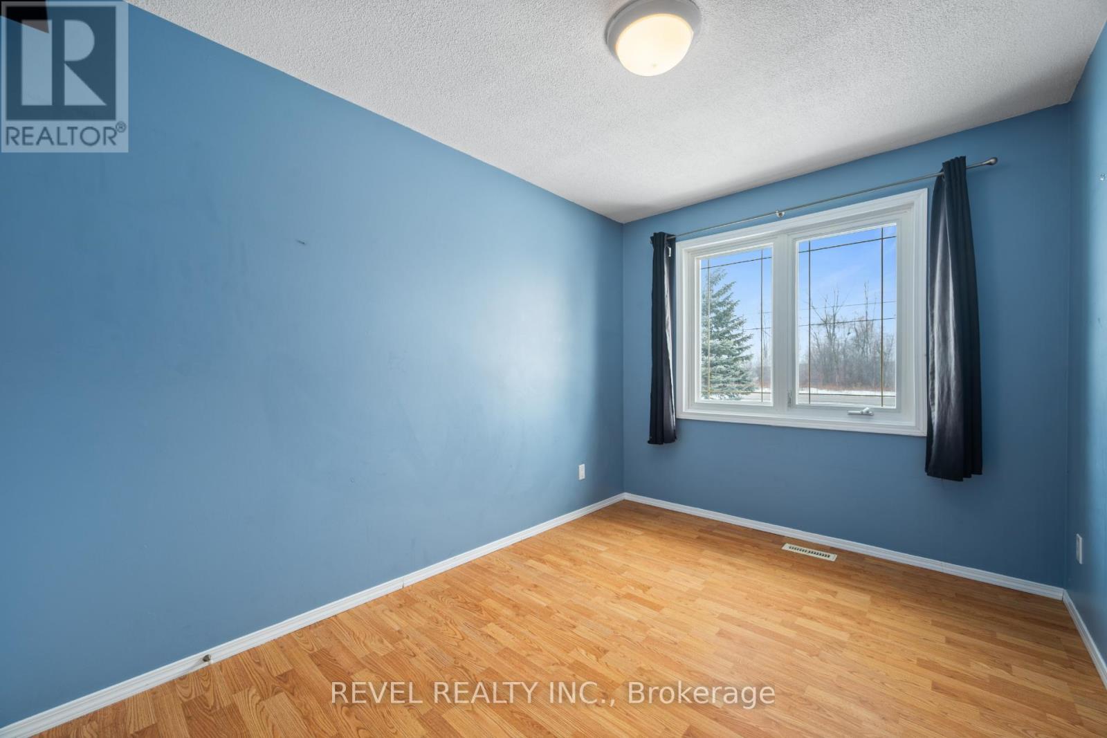 895203 Oxford 3, Blandford-Blenheim, ON - Indoor Photo Showing Other Room