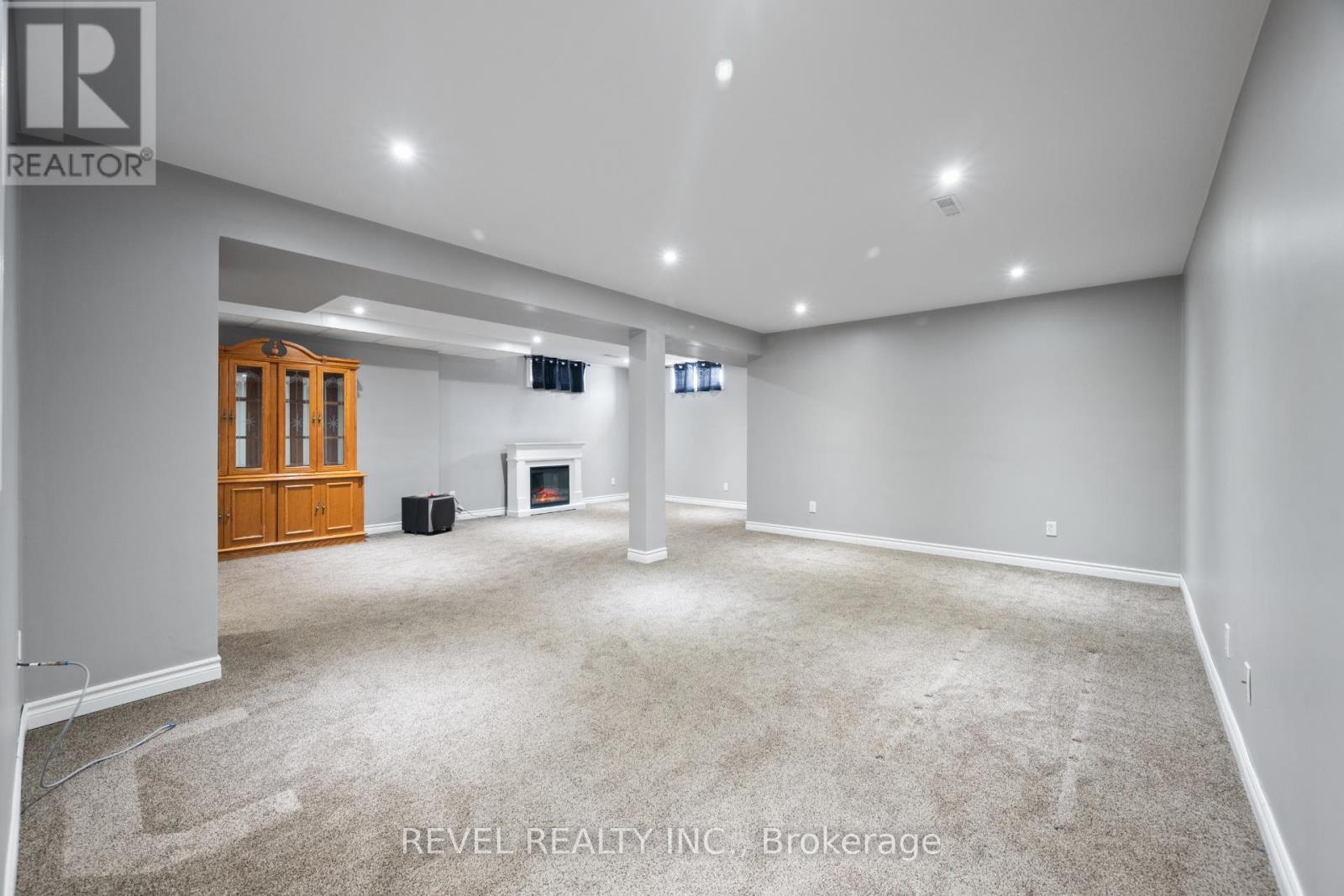 895203 Oxford 3, Blandford-Blenheim, ON - Indoor