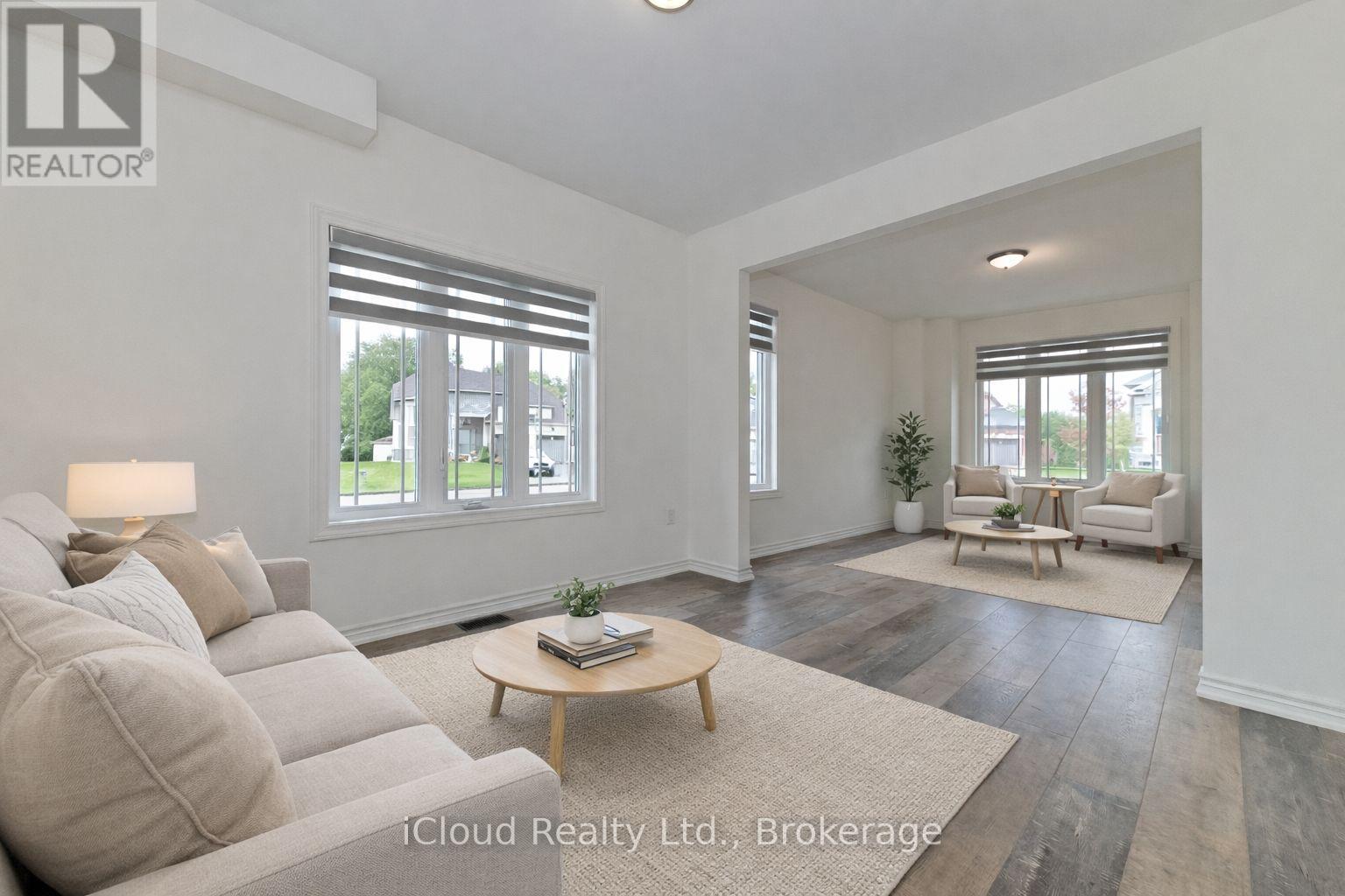 1645 Marina Drive, Fort Erie, ON - Indoor Photo Showing Living Room