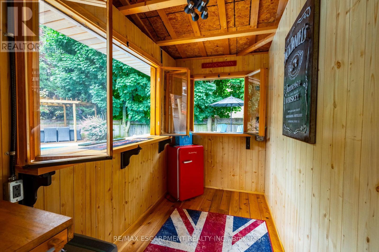 7 Volterra Court, Hamilton, ON - Indoor