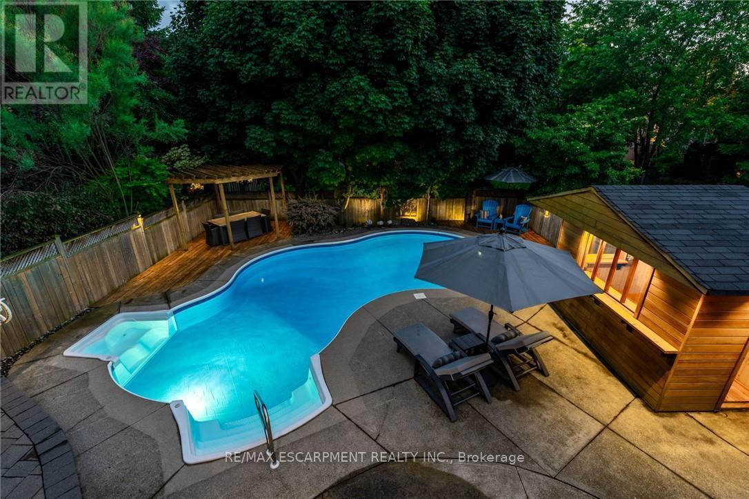 7 Volterra Court, Hamilton, ON - Outdoor With In Ground Pool With Deck Patio Veranda With Backyard