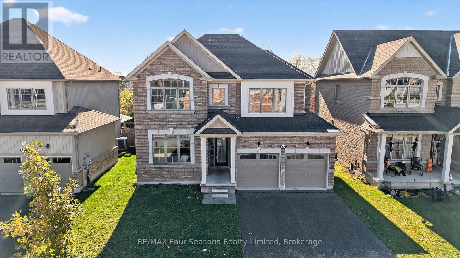 Welcome to 62 Kirby Avenue, Collingwood - 62 Kirby Avenue, Collingwood, ON - Outdoor With Facade