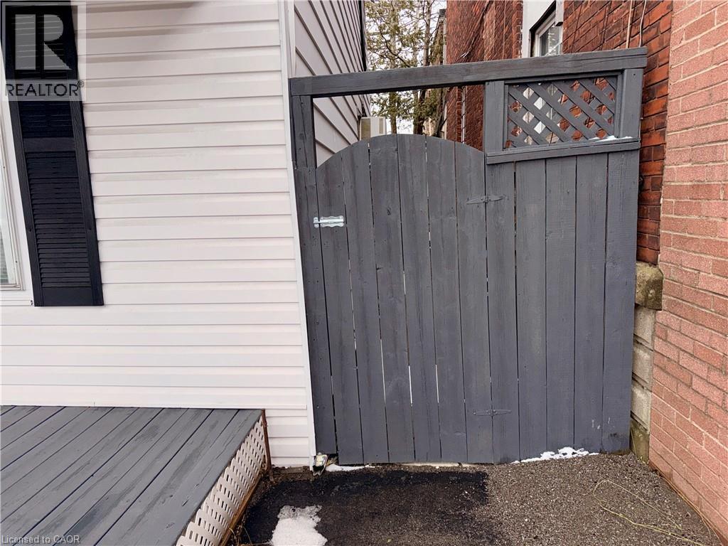 484 East Main Street, Welland, ON - Outdoor With Exterior